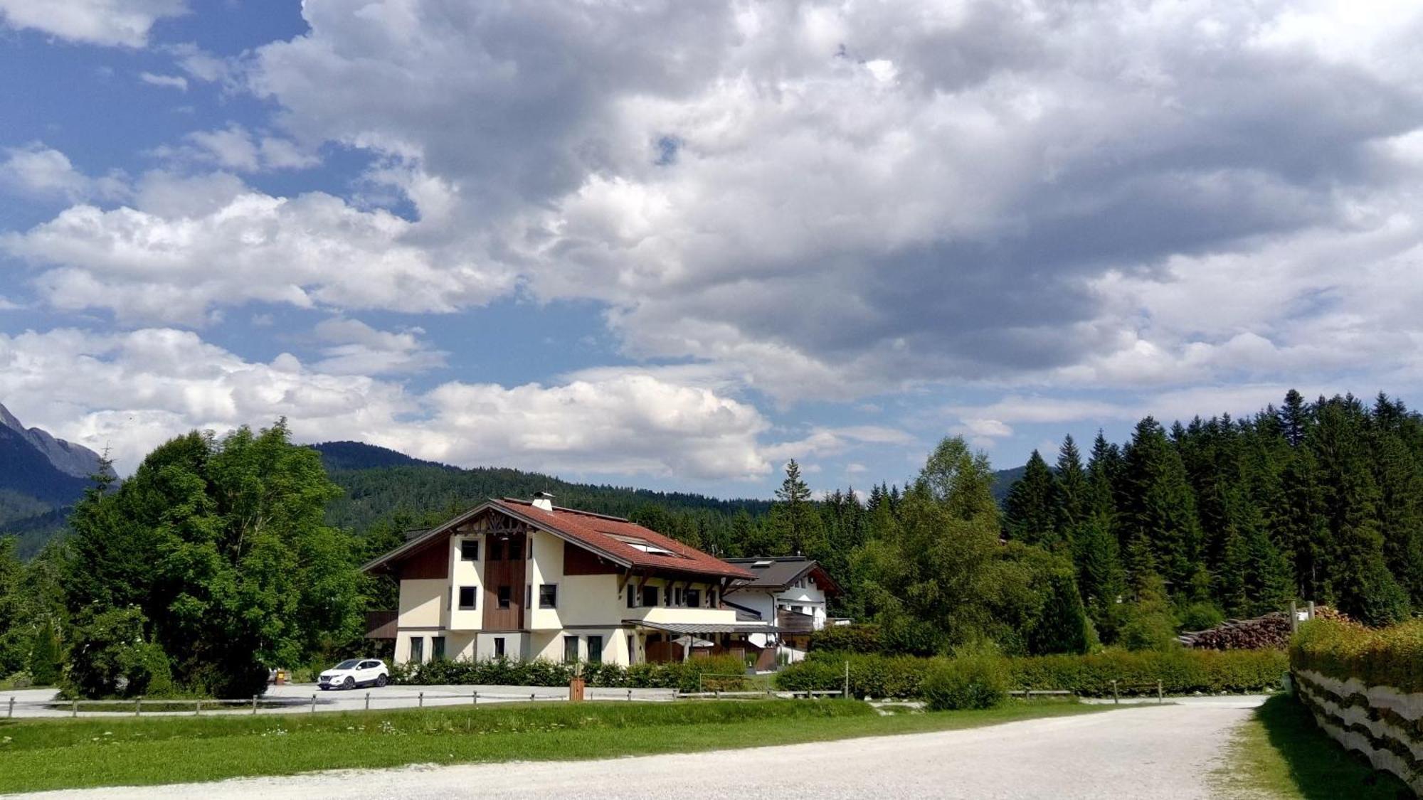 Forellenhof Appartements & Grossmutters Bungalow Leutasch Eksteriør bilde